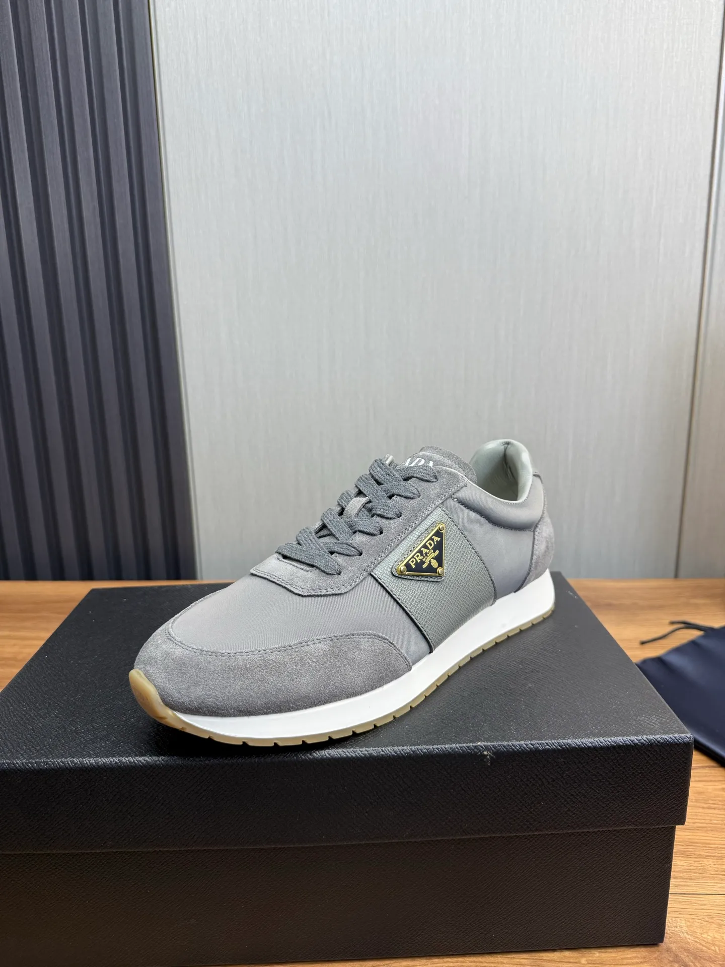 Men's shoes 💰740💰 [PRADA] New models synchronized with the official website, high-quality shipments ✔️Hot-sellers🔥 Original cowhide with imported waterproof fabric + cowhide lining, 1🆚1 replica, original bottom, 38-45 (men's 45 is custom-made and cannot be returned)